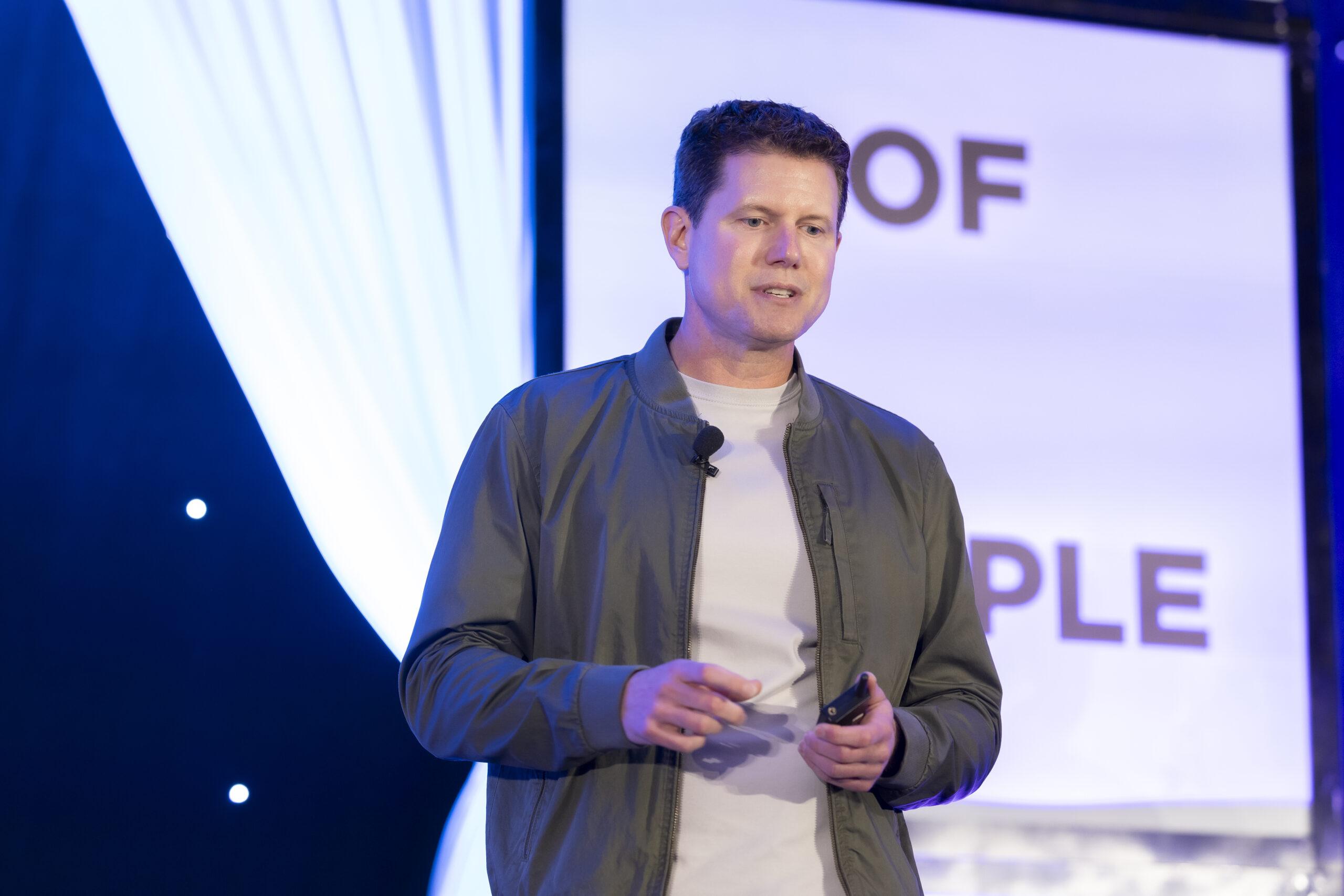 jason-buechel-speaks-at-grocery-impact-2023